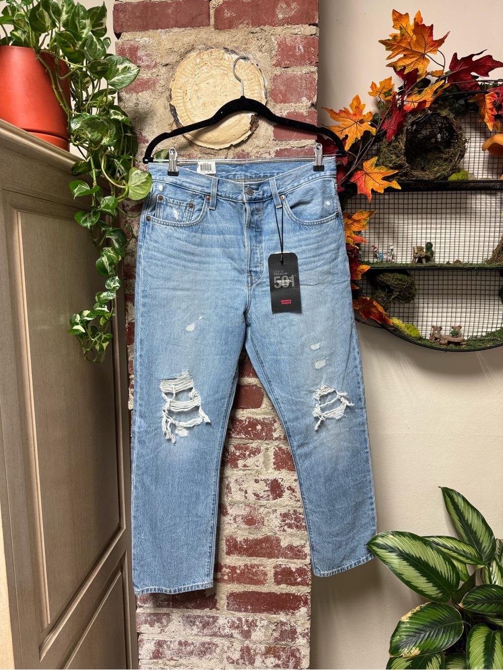 Levi's NWT 2018 501 Original Cropped Jeans